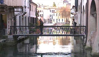 gu&szlig;eisernen Br&uuml;cke